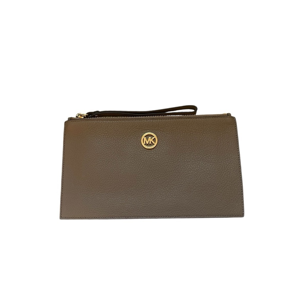 Michael Kors  leather Tan Large Zip Clutch Wallet Wristlet NWOT.